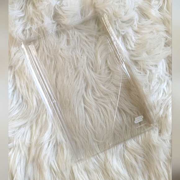 Like New. Hobonichi Izumi Shiokawa: Polar Bear - Relax A5 Size (fits Cousin) - Picture 4 of 9